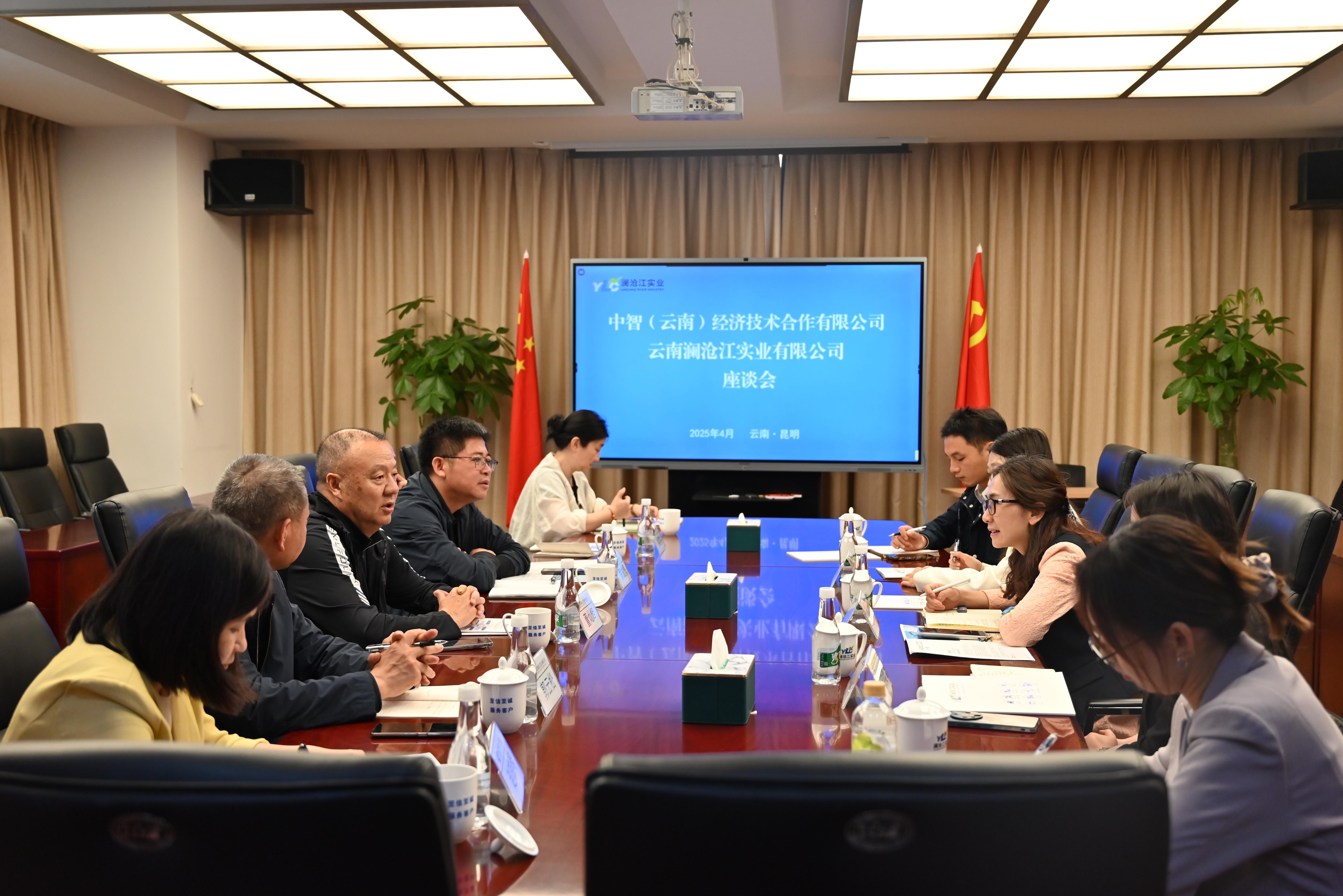 1745909786035006353.jpg 1745909786035006353.jpg